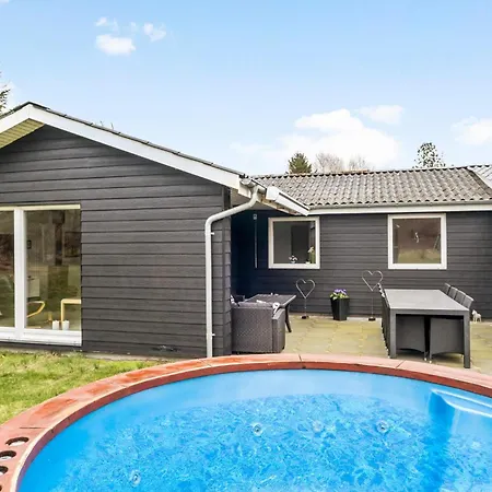 Ferienhaus Stunning In With Sauna
