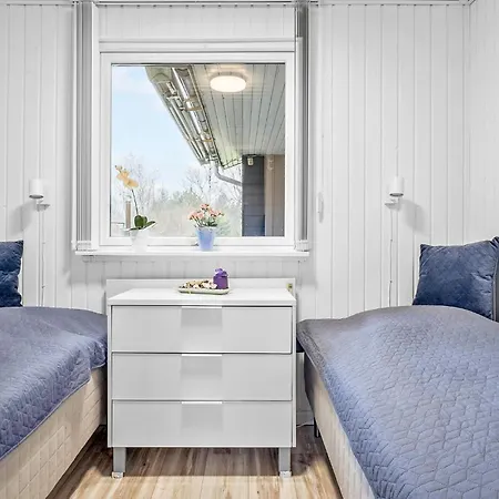 Stunning In With Sauna Ferienhaus Hals