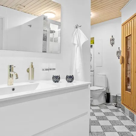 Stunning In With Sauna 度假居 *