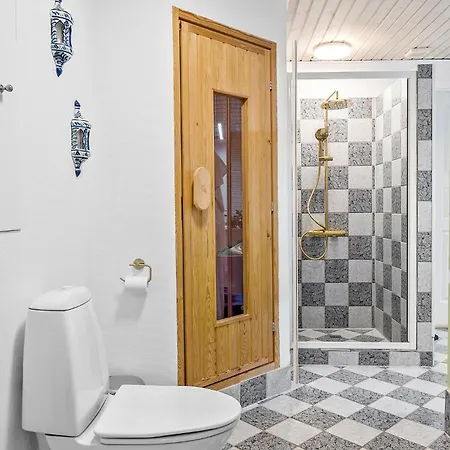 Ferienhaus Stunning In With Sauna Hals